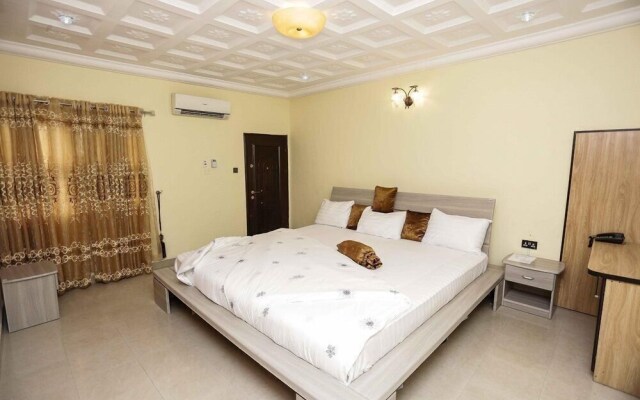 Green Palm Apartments
