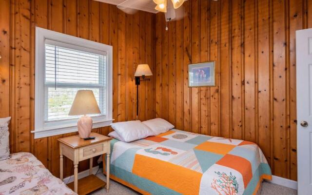 Windward Mark by Oak Island Accommodations