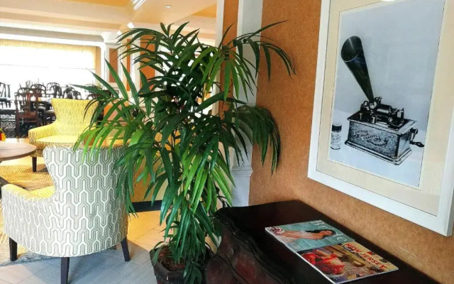 The Wilshire Grand Hotel