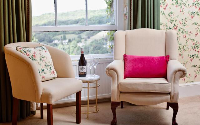 Burleigh Court Cotswols