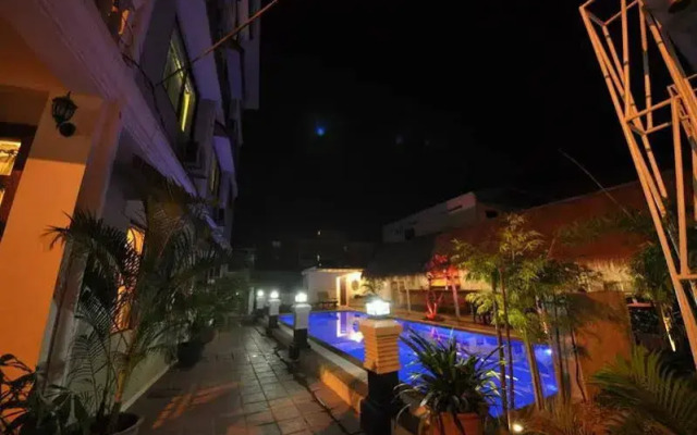 Sam Moon's Hotel Angkor Wooden House