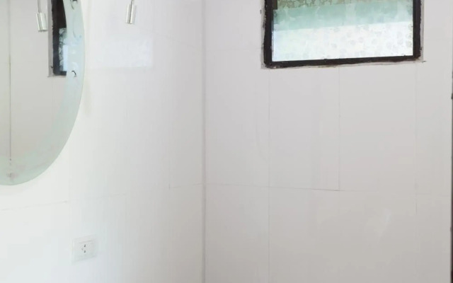 Phi Phi Long Beach Resort & Villa