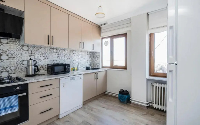 Altiparmak central 4 bedroom apartment