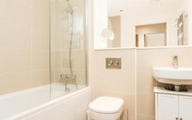 Greenwich/02 Luxury Apartment