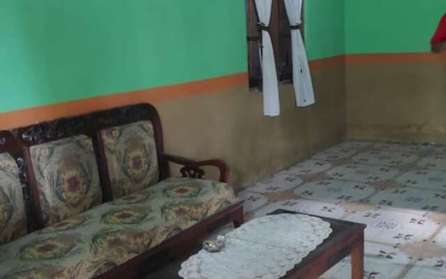 Dibyo Homestay