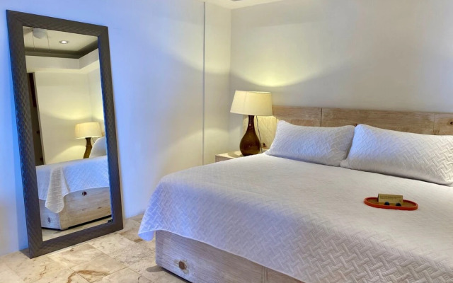 Deep Blue Luxury Apartments