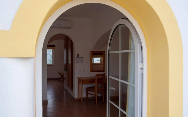 Luz Bay Hotel