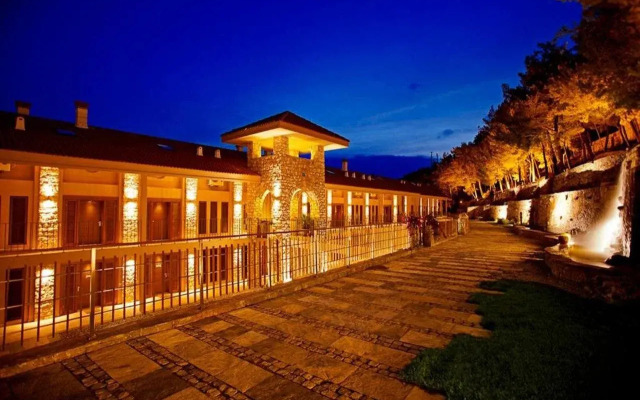 Martı Hemithea Hotel