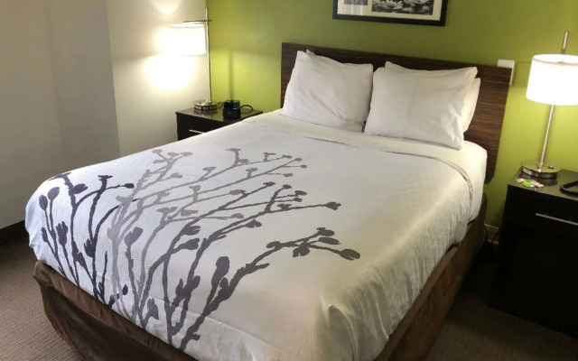 Days Inn by Wyndham McDonough