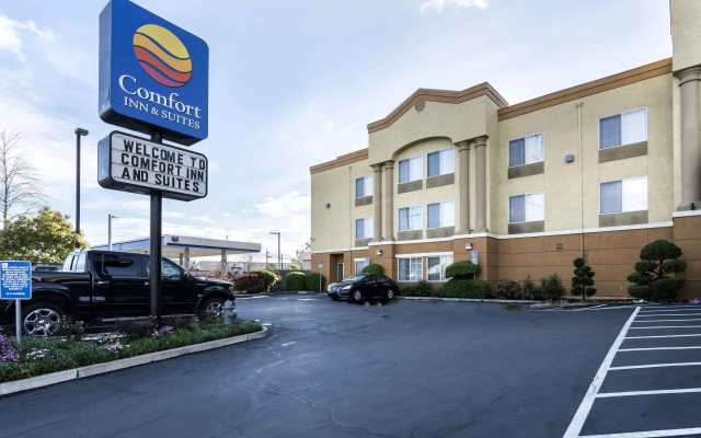 Comfort Inn & Suites Sacramento - University Area