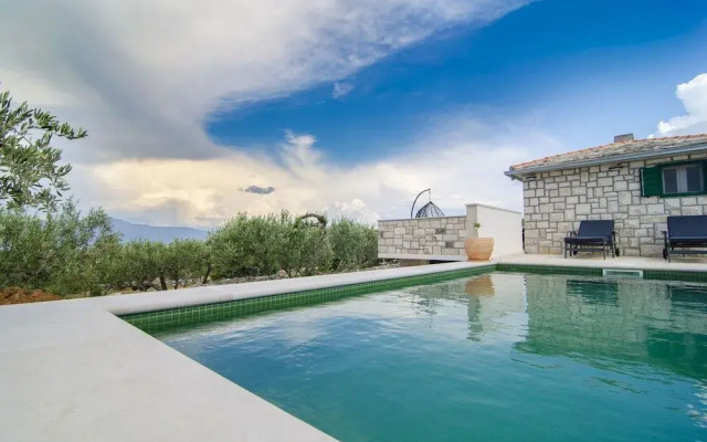 Holiday Home Bliss