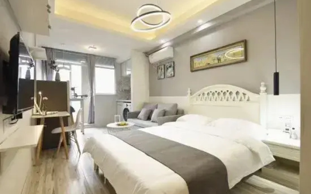 Chongqing Zhumo Apartment (Xinqiao Hospital West Station Branch)