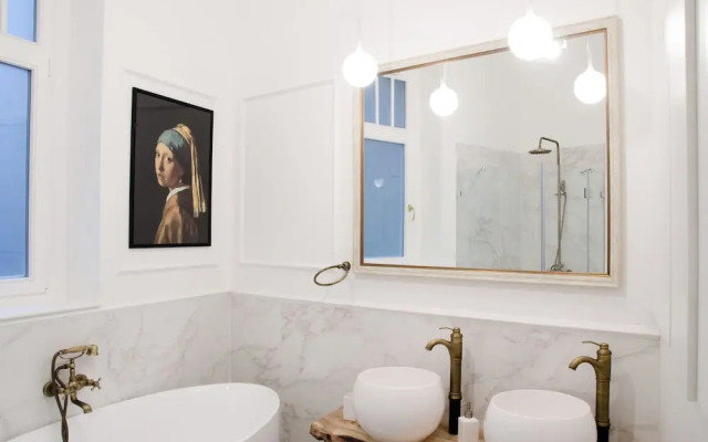 Luxury Apartment by Hi5 - FehÃ©rhajÃ³ Suite