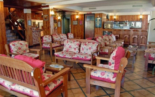 Ruca Cheli Village Ski Hotel
