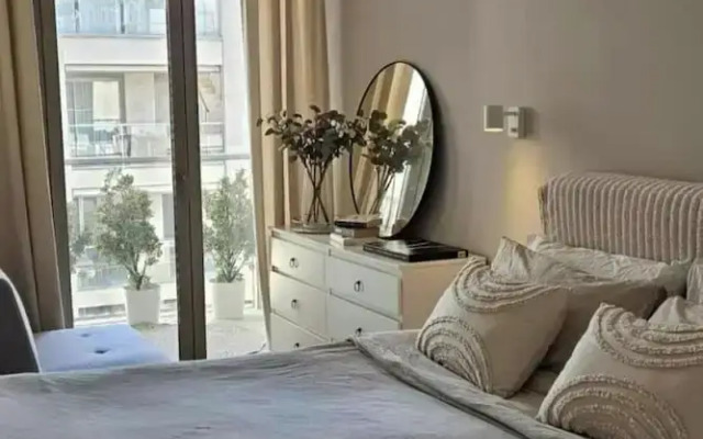 2 Bedrooms - Private Rooftop and Pool - Parking