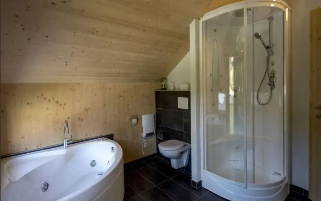 Attractive Chalet With Whirlpool