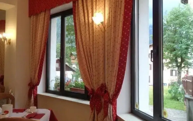 Suisse Hotel