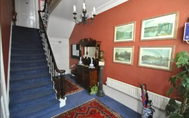 Churchill Guest House