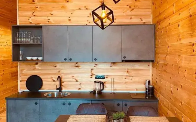 ADA BEACH HOUSE mit Wasserzugang