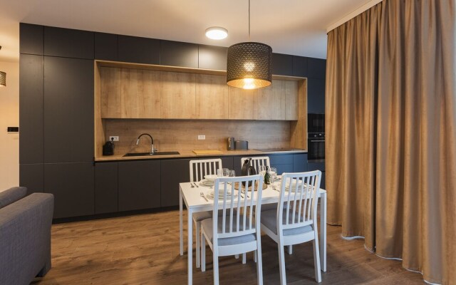 Zoe Apartment