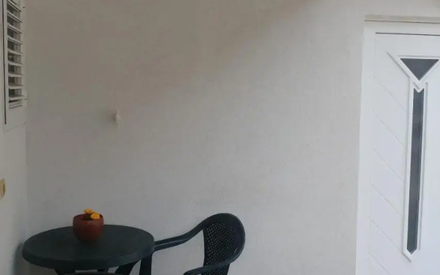 Apartments by the sea Brist, Makarska - 15443