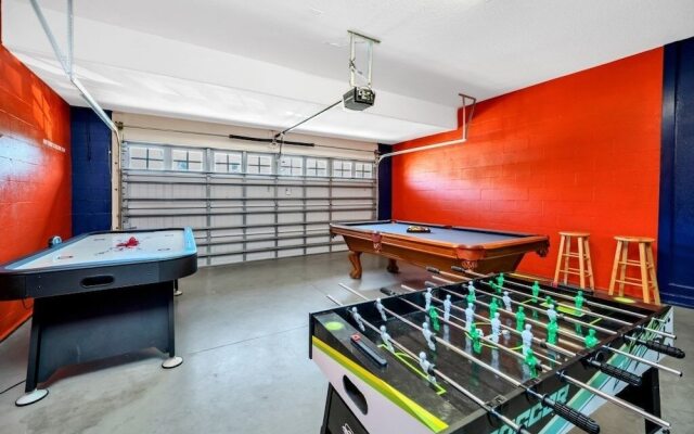 1471rolling 6 Bedroom Villa