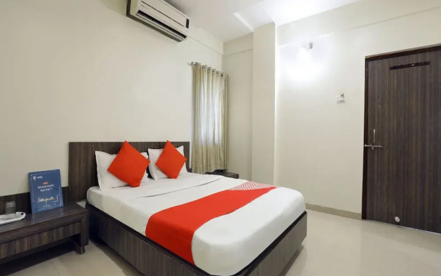 OYO 4198 Hotel Shri Sai Murli