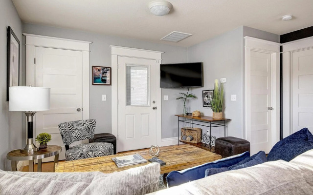 Jen4136 - Carriage House With Lovely Courtyard