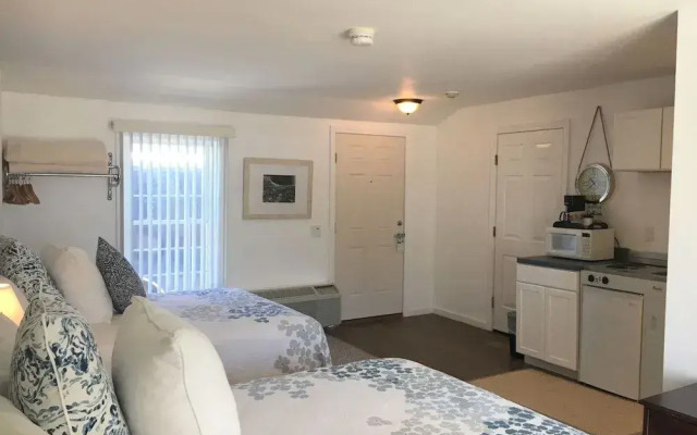 Craigville Beach Inn