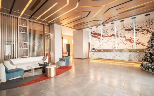 Crystal Orange Qidong Hongxing Life Plaza