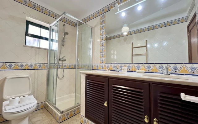 Alvor Traditional Villa by Homing