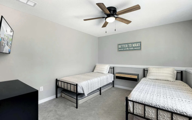 The Lake Shack Waterfront Life