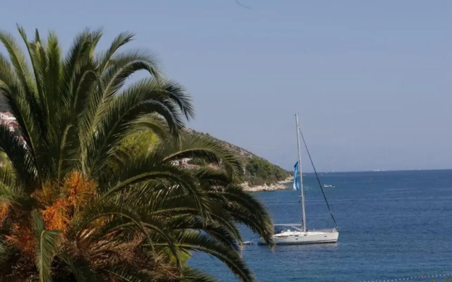 Lavish Double Bed Room With Balcony and Sea View