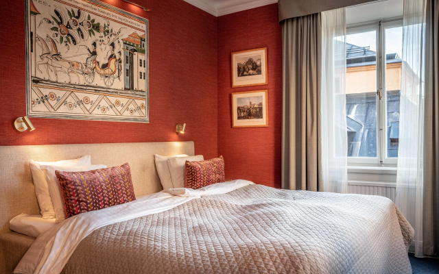 Lady Hamilton Hotel