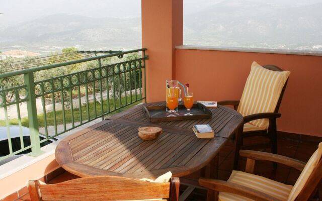 Lagoon View Apartments - Adults Only