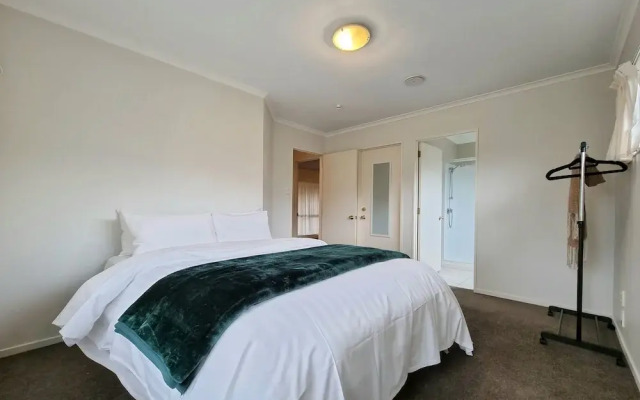 Beautiful 3BR House - WiFi - Car park
