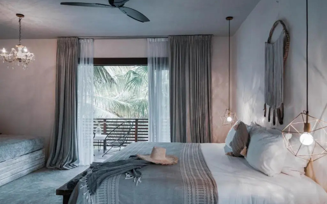 Lula Tulum, a Small Luxury Hotel