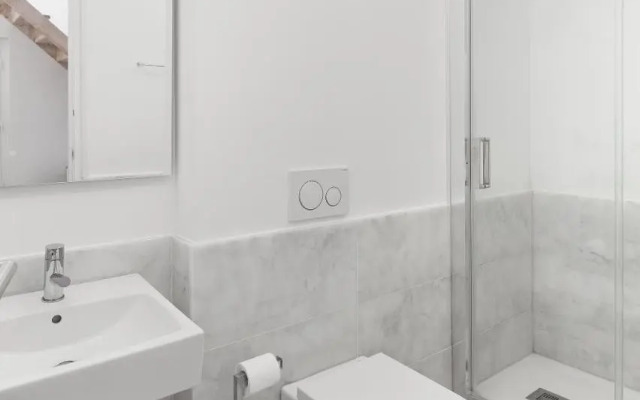Room With Private Bathroom -Alcantara