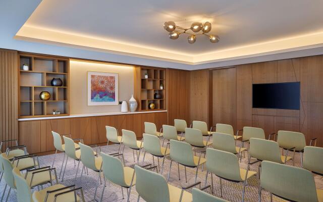 DoubleTree by Hilton Sharjah Waterfront Hotel & Residences