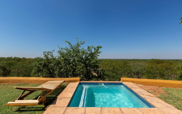 Mopane Bush Lodge