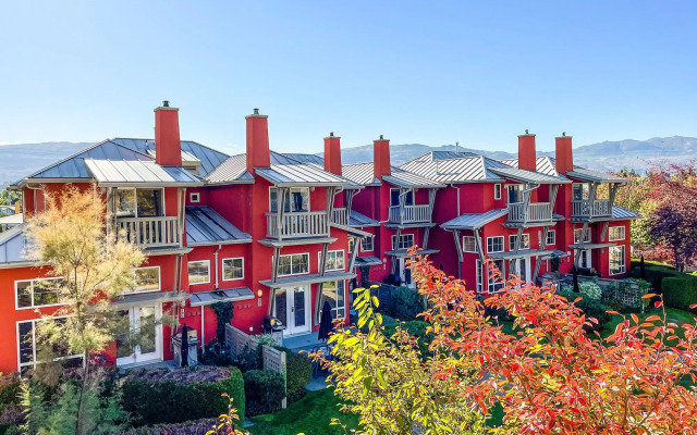 Villa's At Eldorado Resort