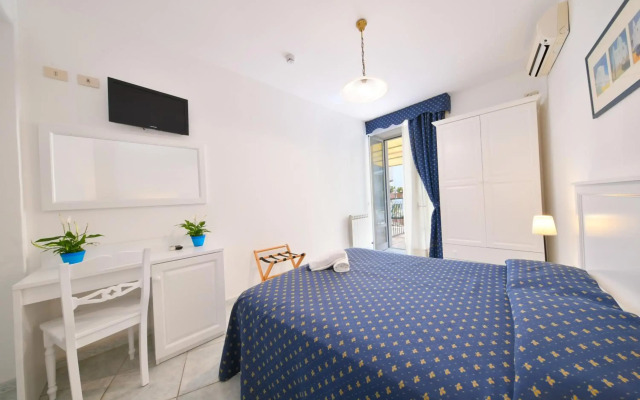 Hotel Noris