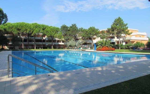 Modern Apartment in Residence - 2 Swimming Pools - Tennis Courts by Beahost