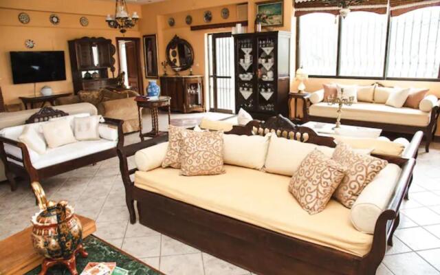 Antique Vacation Residence