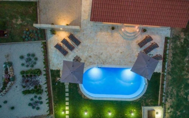 Villa Natur with a heated pool