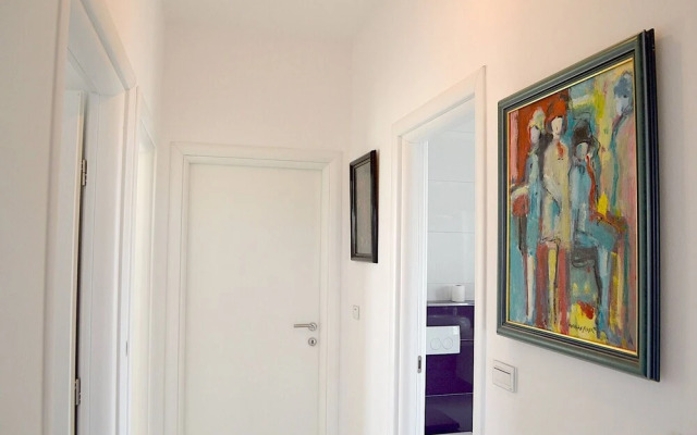 Seafront 2-bedroom Apartment The New View