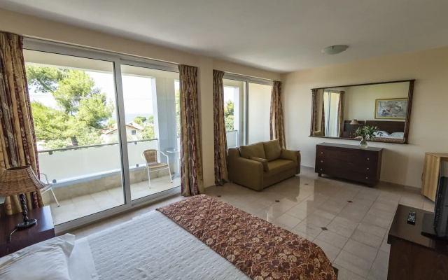 Dolphin Resort Hotel & Conference