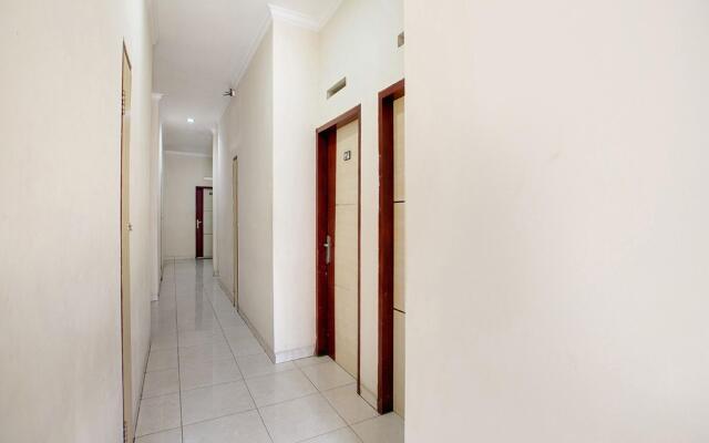 OYO 2554 Hotel Arimbi Lama Dewi Sartika