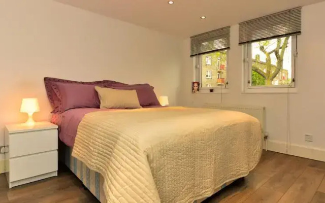W14 Apartments - Battersea Apartment