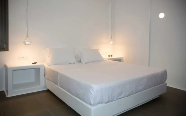 Amphitrite Suites Santorini